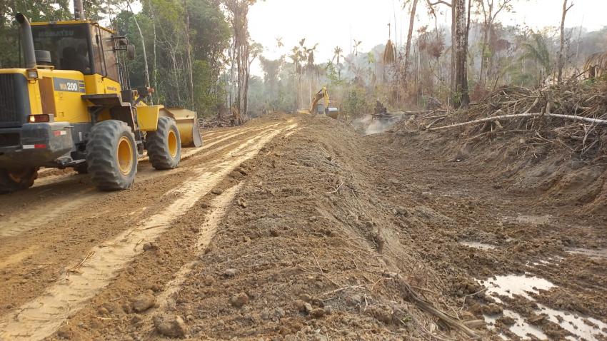 Secretaria Municipal de Infraestrutura e Obras realizam patrolamento na região do Assentamento
