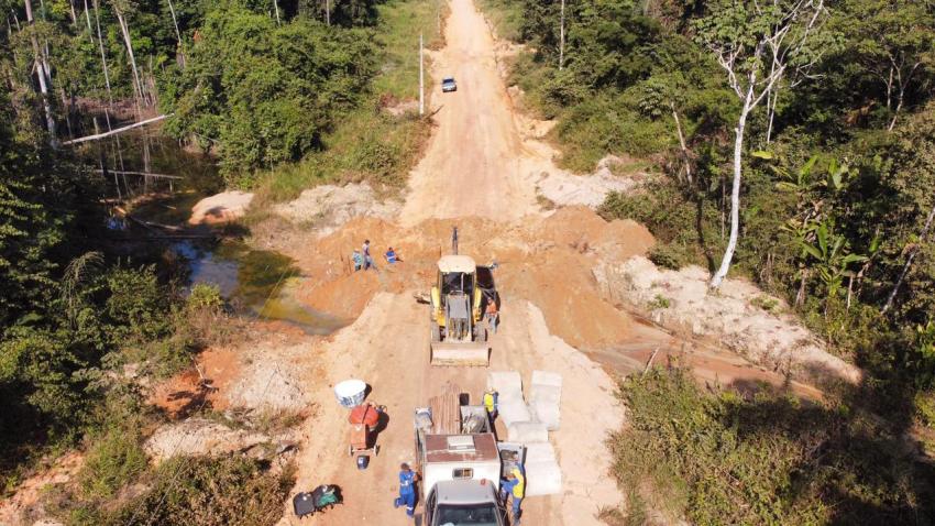 Trabalho do final de semana, realizado pela Secretaria de Obras de Nova Bandeirantes 22 e 23/05/2021